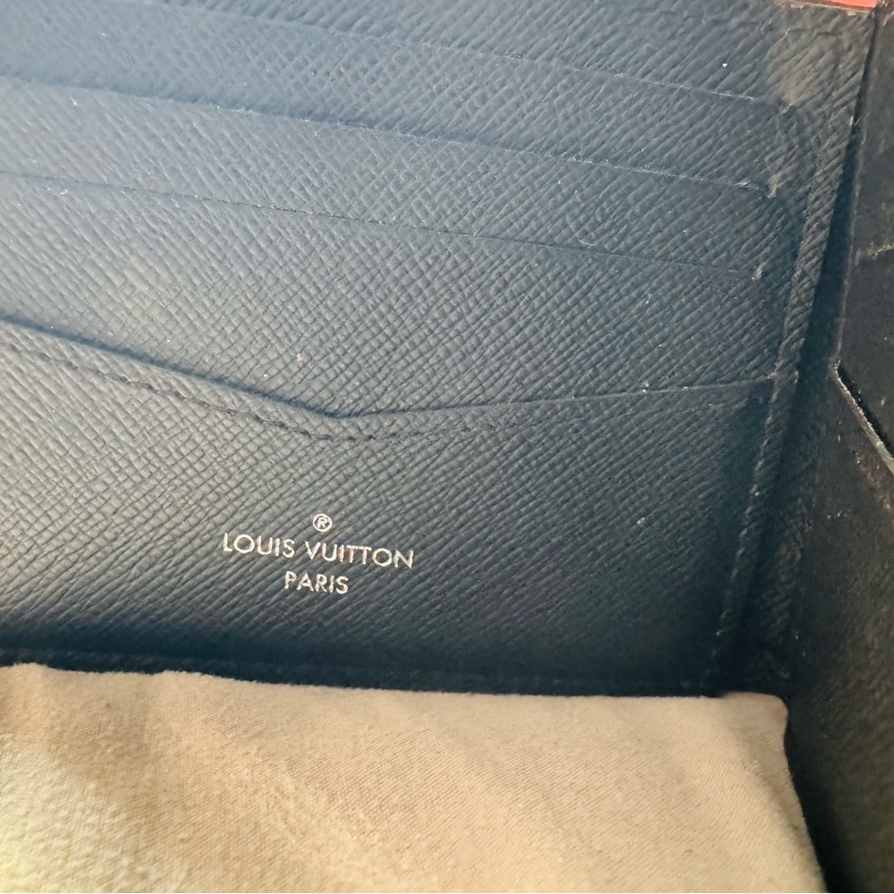 LV men’s wallet - Picture 2 of 4